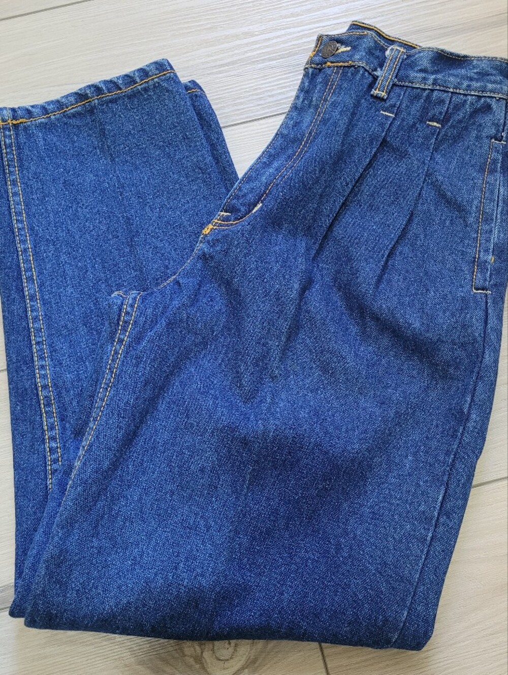Rothmans Women's Vintage High Waisted Pleated Tapered Leg Denim Jeans 30 Blue